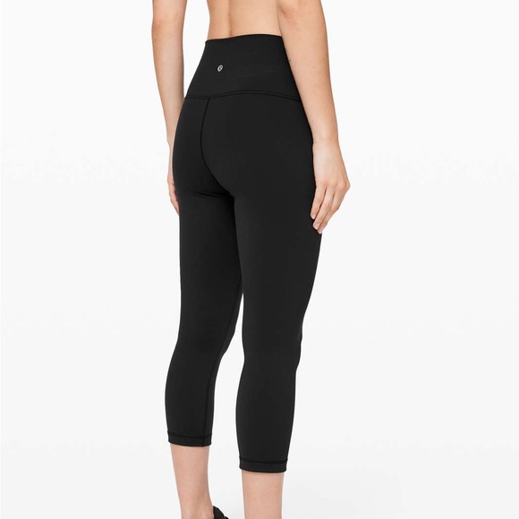 lululemon athletica Pants - 24. Lululemon Wunder Under Crop (High-Rise) *Full-On Luon 21"